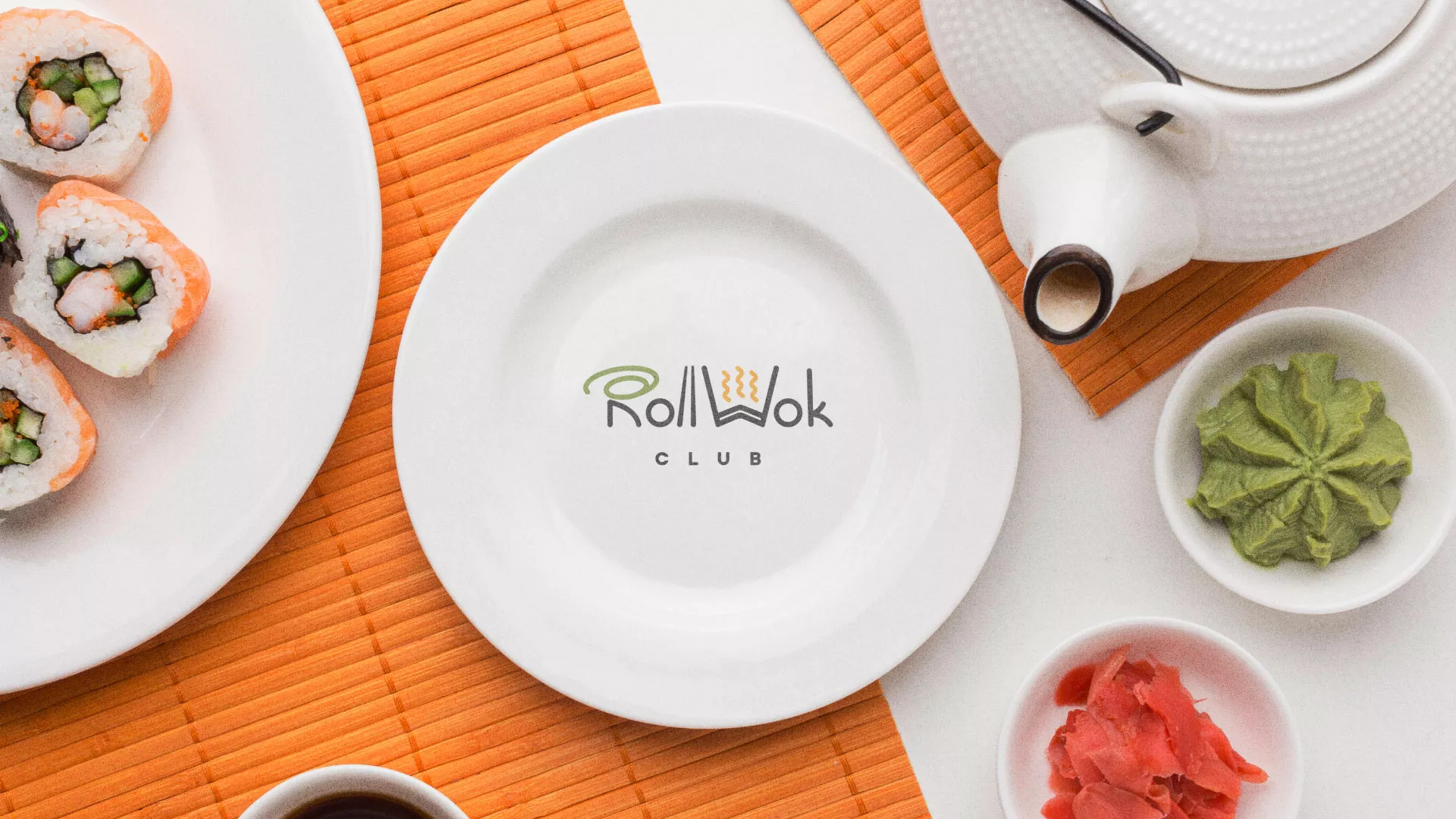 Разработка логотипа и фирменного стиля суши-бара «Roll Wok Club» в Дорогобуже